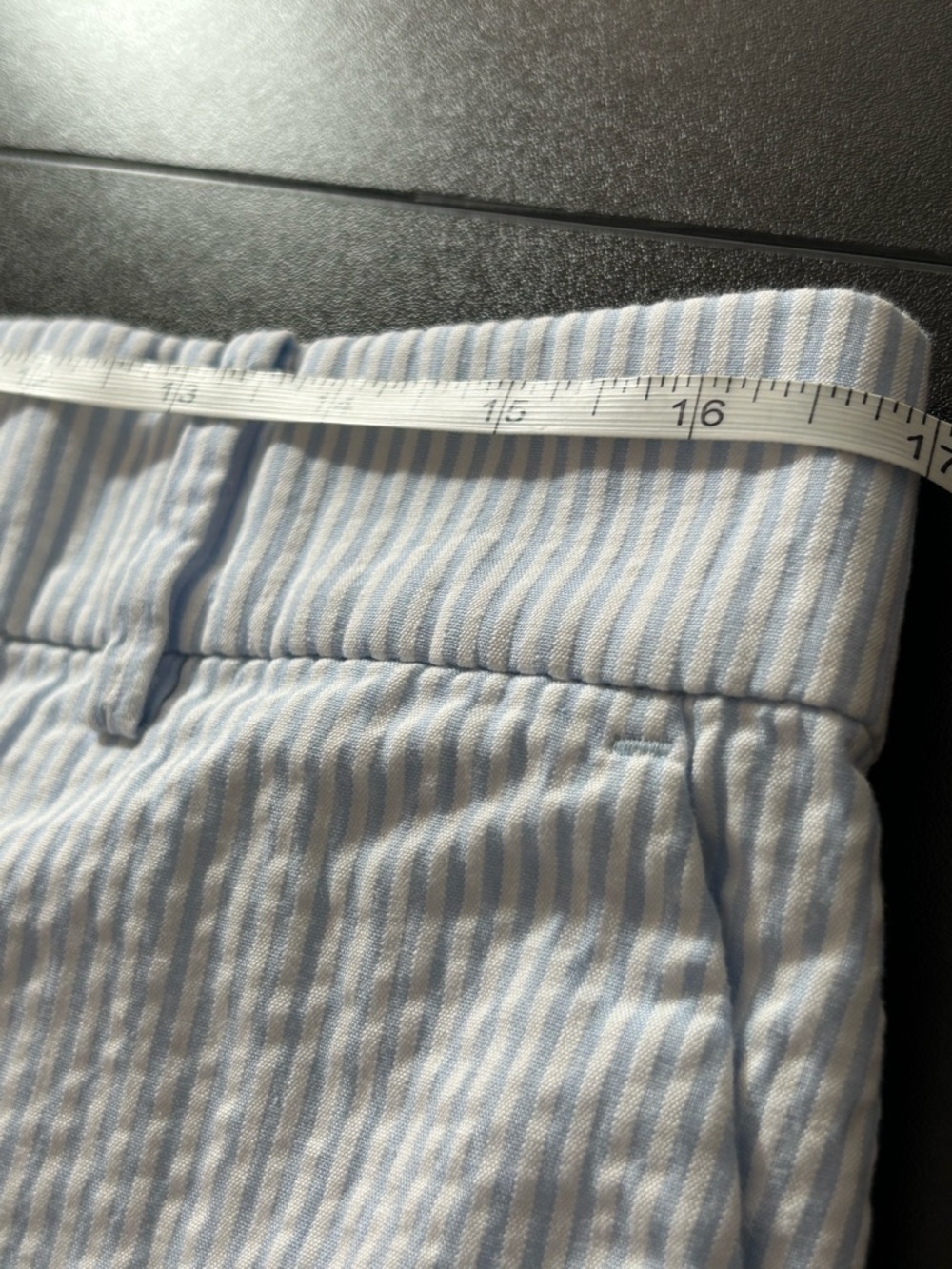 LOFT The Riviera Short. Tailored Light Blue White Stripe Seersucker Shorts. Sz 8 - Picture 6 of 7